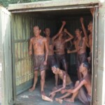 Mě bylo hrozný vedro, jenom když jsem stál venku, vevnitř to muselo bejt fakt peklo