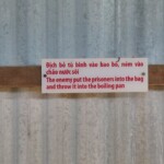 Vězně taky třeba zavřeli do pytle a hodili na velkou rozžhavenou pánev