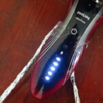 štěstí je, že strojek nemá žádný konektor, jen dva ocelové kontakty po stranách.