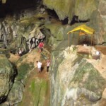 Jeskyně u blue lagoon