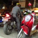 Thajský policajtí budí celkem respekt v porovnání s okolníma zeměma